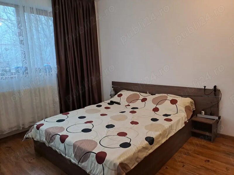 Sector 5 Apartament cochet 2 camere semidecomandat