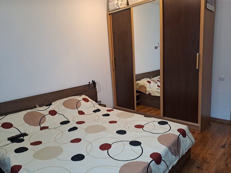 Sector 5 Apartament cochet 2 camere semidecomandat